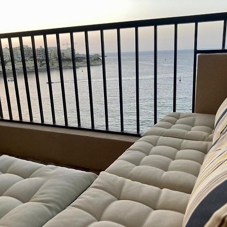 Beach Front High End Apartment, Direct Sea Views. Marsalforn Buitenkant foto