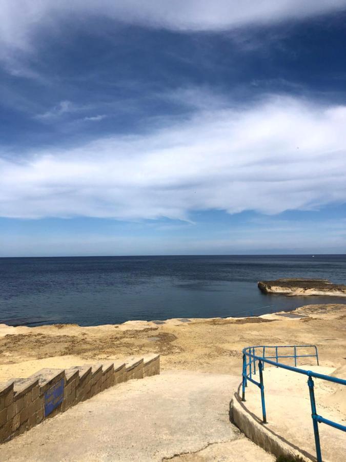 Beach Front High End Apartment, Direct Sea Views. Marsalforn Buitenkant foto