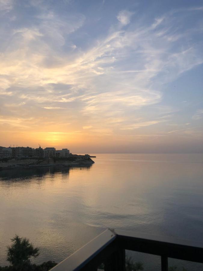Beach Front High End Apartment, Direct Sea Views. Marsalforn Buitenkant foto